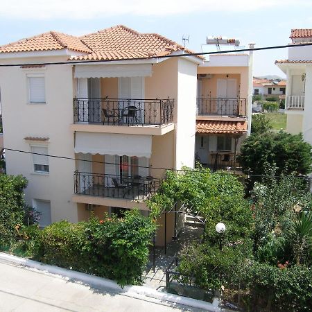 Efi Apartments Мирина Екстериор снимка
