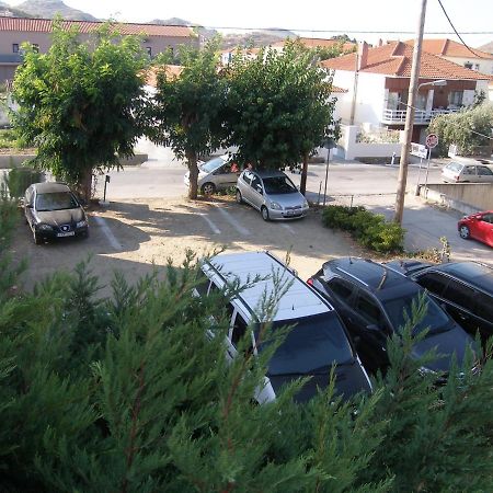 Efi Apartments Мирина Екстериор снимка