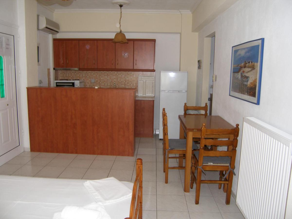 Efi Apartments Мирина Екстериор снимка