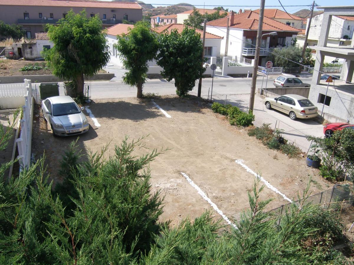 Efi Apartments Мирина Екстериор снимка