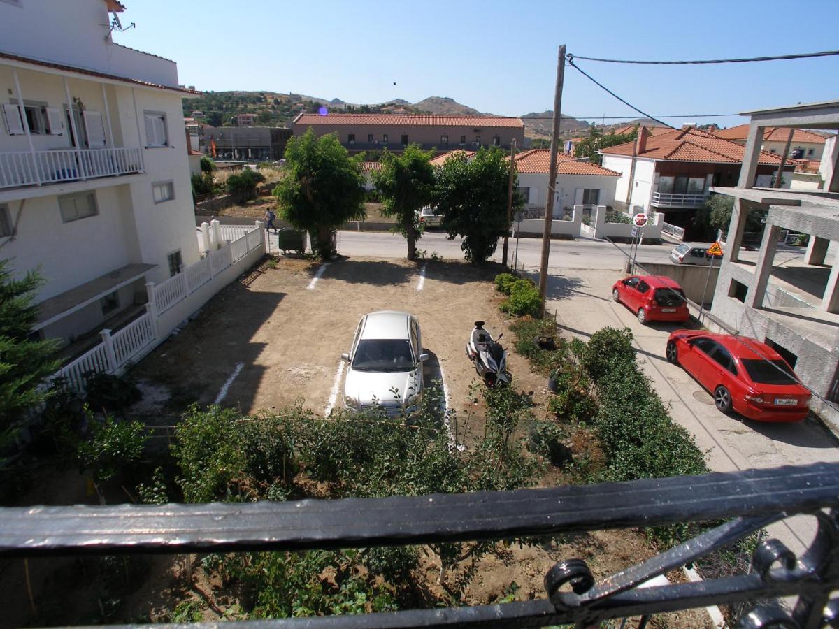Efi Apartments Мирина Екстериор снимка